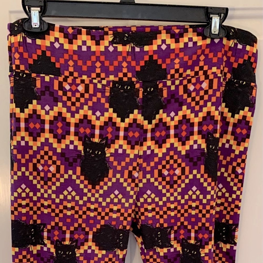 NWOT Ladies LuLaRoe Leggings Size TC2